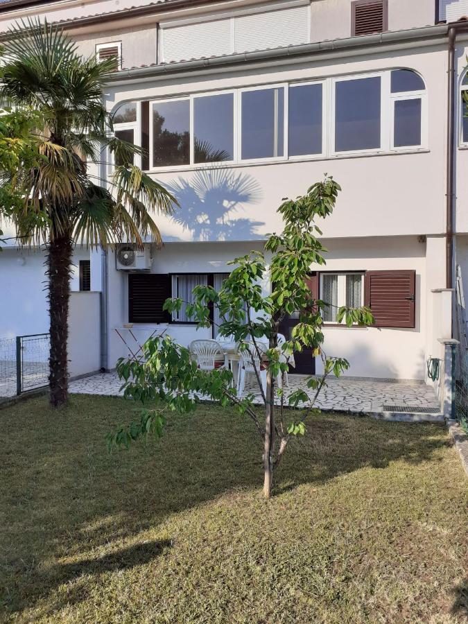 Appartamento App Milka Porec Esterno foto