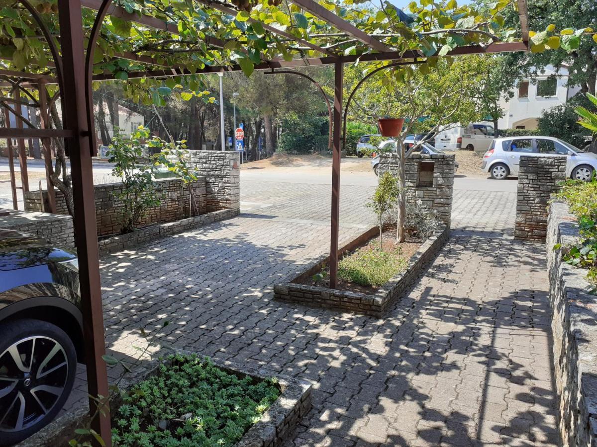 Appartamento App Milka Porec Esterno foto