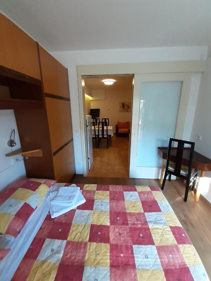 Appartamento App Milka Porec Esterno foto